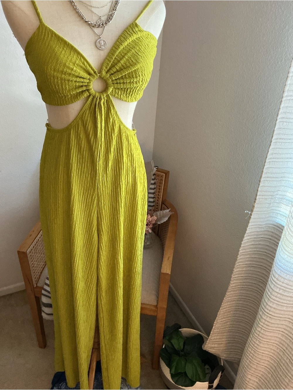 Windsor Lime Cutout Jumpsuit with Ring Detail - Picture 3 of 8